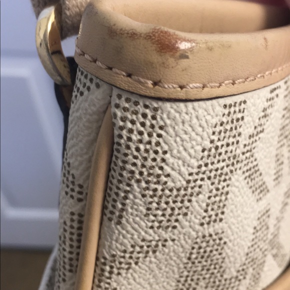 Michael Kors Crossbody - Picture 3 of 5